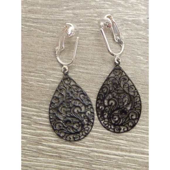 Teardrop Filigree Clip On Earrings - Picture 2 of 3